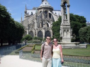 Me and Sarah in front of Paris' Notre Dame
